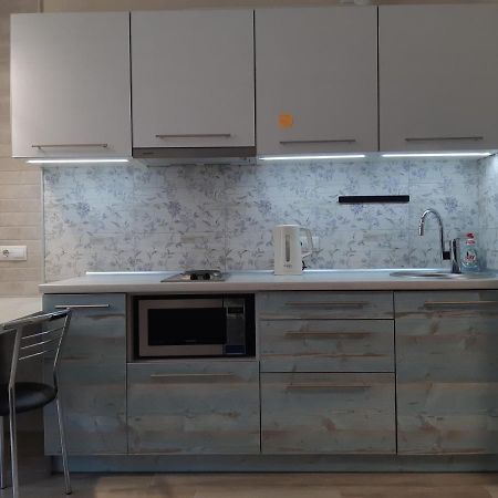 Apartment Near Stadio Metalist Kharkiv Exterior photo